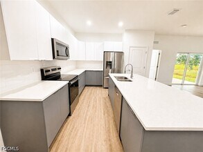 9011 Penny Cir in La Belle, FL - Building Photo - Building Photo