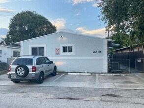 2319 Farragut St in Hollywood, FL - Foto de edificio - Building Photo