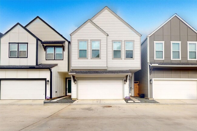 property at 8439 Berry Brush Ln