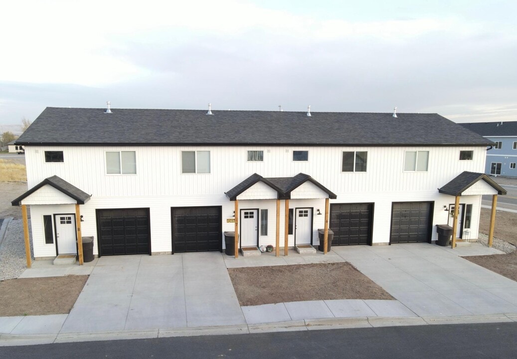 165 Anderson Road, Unit #2 in Shelley, ID - Building Photo