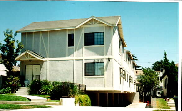 400 La France Ave in Alhambra, CA - Building Photo