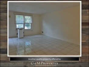 1074 Mt Hope Ave in Rochester, NY - Building Photo - Building Photo