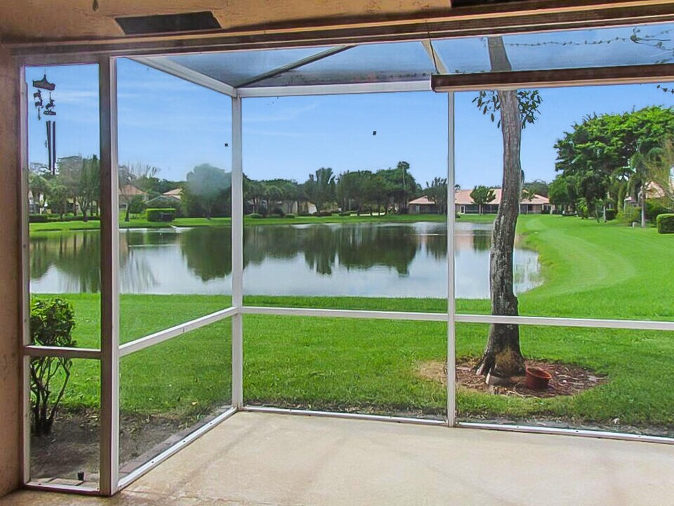 21069 Vía Solano in Boca Raton, FL - Building Photo