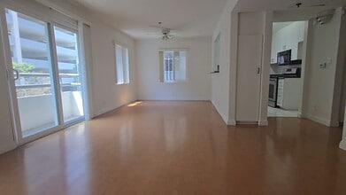 Champagnat Apartments Towers in Los Angeles, CA - Building Photo - Building Photo