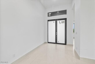 4333 NW 33rd Ln in Cape Coral, FL - Building Photo - Building Photo