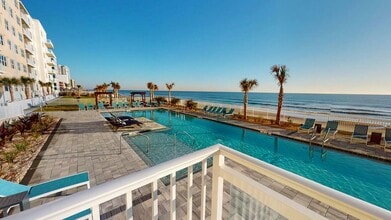 Triton Cay - Daytona in Daytona Beach, FL - Foto de edificio - Building Photo