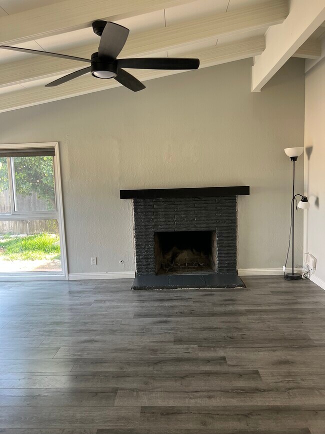 19026 E Mauna Loa Ave in Glendora, CA - Building Photo - Building Photo