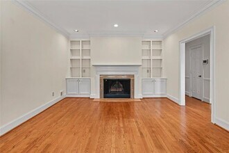 11 Paces W Dr NW in Atlanta, GA - Building Photo - Building Photo