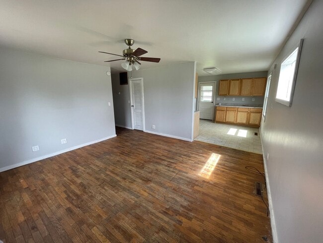 3 Bedroom Home in Covington, IN - Building Photo - Building Photo