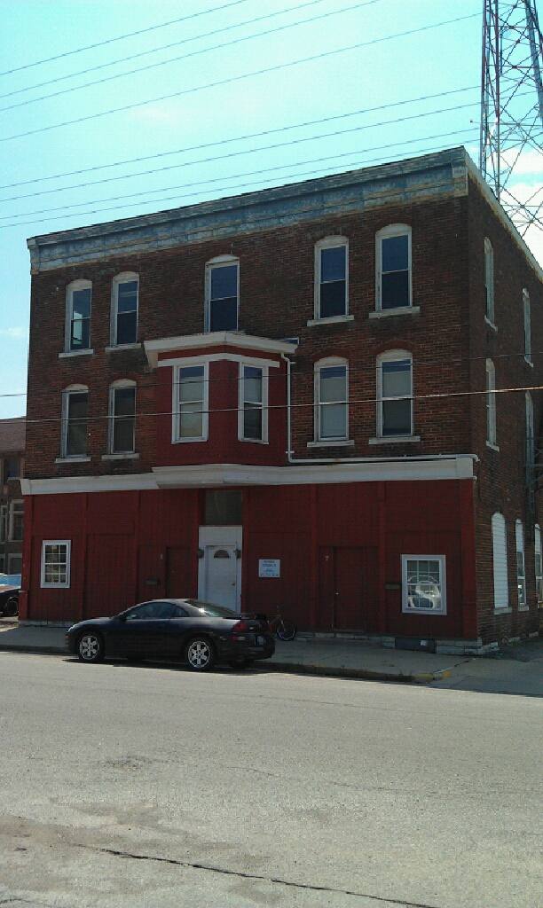 117 W North St