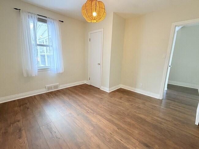 731 Pineview Ave in Sarnia, ON - Foto de edificio - Building Photo