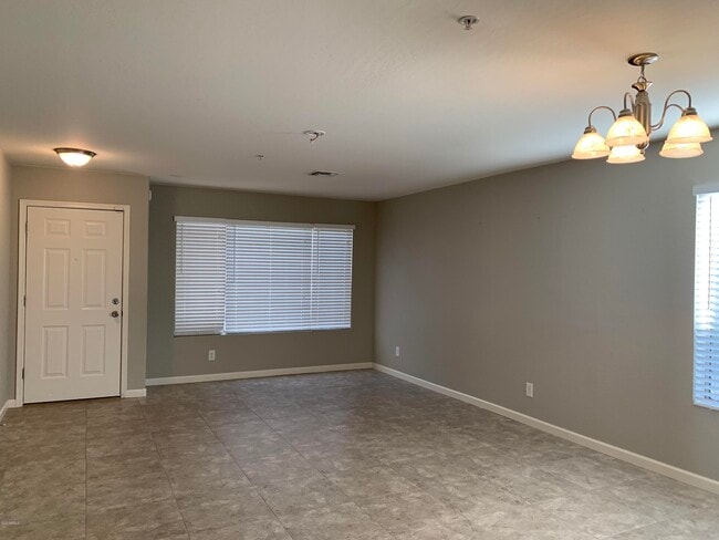 13250 W Port Royale Ln in Surprise, AZ - Building Photo - Building Photo