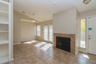 2006 Twisted Oak Cir in Norman, OK - Building Photo - Building Photo