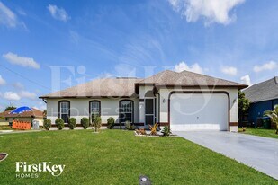 817 NE 9th St in Cape Coral, FL - Building Photo