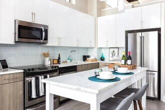 145 Riverhaven Dr, Unit 226 in Oxon Hill, MD - Building Photo - Building Photo