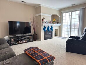 4206 Savoy Ln in McHenry, IL - Building Photo - Building Photo