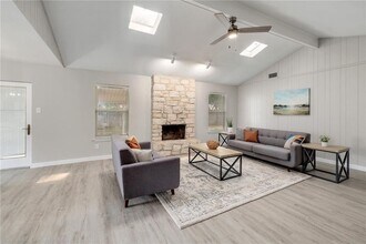 707 Newcastle Ln in Leander, TX - Building Photo - Building Photo