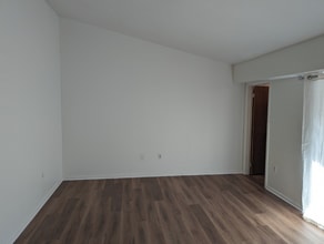 77 Sandybrook Dr in Langhorne, PA - Building Photo - Building Photo