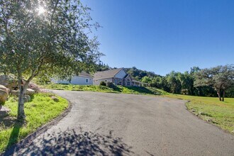 710 Gem Ln in Ramona, CA - Building Photo - Building Photo