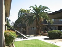 112 Washington Ave in Bakersfield, CA - Foto de edificio - Building Photo