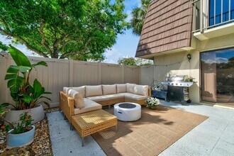 7728 77th Way in West Palm Beach, FL - Building Photo - Building Photo