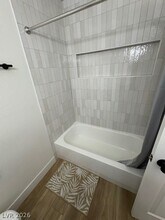 6413 Morley Ave in Las Vegas, NV - Building Photo - Building Photo