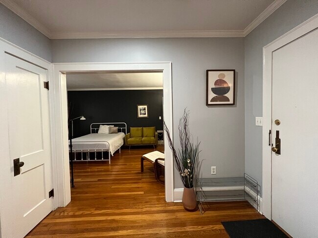21 Bradlee Rd in Medford, MA - Building Photo - Building Photo