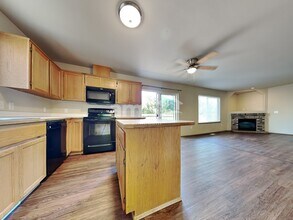 7815 205th St E in Spanaway, WA - Building Photo - Building Photo