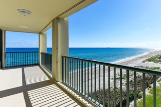 Seadunes Condominiums in Riviera Beach, FL - Building Photo - Interior Photo