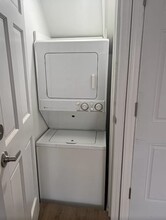 605 Bramhall Ave, Unit Middle Unit in Jersey City, NJ - Foto de edificio - Building Photo