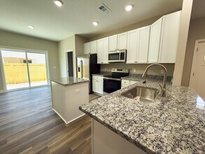 6635 Water St in Navarre, FL - Building Photo - Building Photo