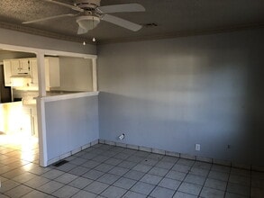 6734 E 5th St in Tulsa, OK - Building Photo - Building Photo