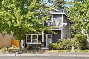 20184 Merriewood Ln in Bend, OR - Building Photo
