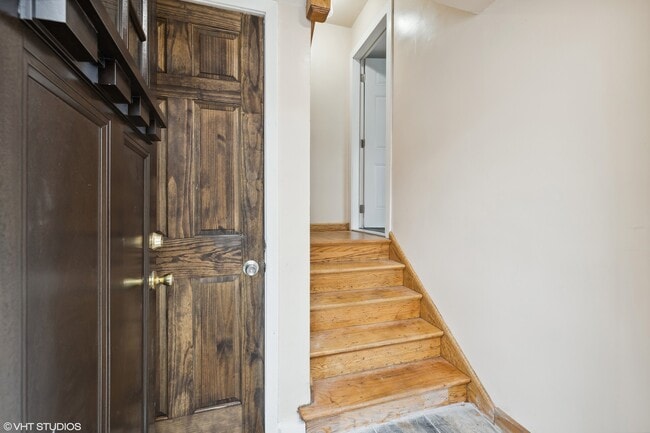 5565 W Gladys Ave in Chicago, IL - Building Photo - Building Photo