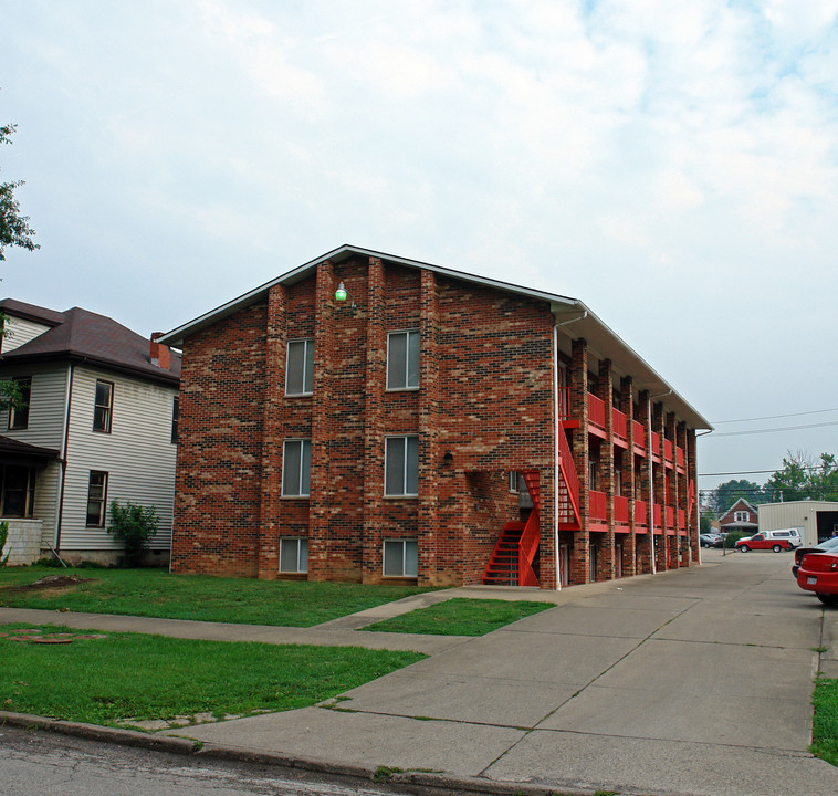 H & L Bunn Apartments in Huntington, WV - Building Photo