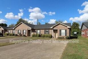 105 Bruce View Cir in Hopkinsville, KY - Building Photo