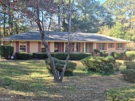 3005 Arabian Woods Dr in Stonecrest, GA - Building Photo