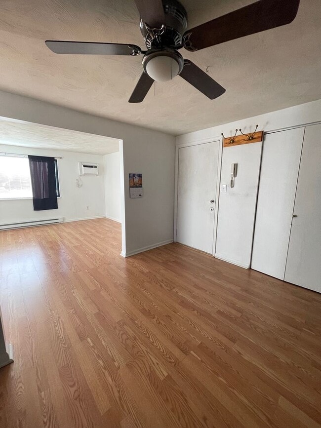 51 S 86th St in Niagara Falls, NY - Building Photo - Building Photo