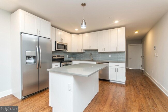 812 N Uber St in Philadelphia, PA - Building Photo - Building Photo