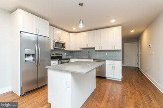 814 N Uber St in Philadelphia, PA - Building Photo - Building Photo