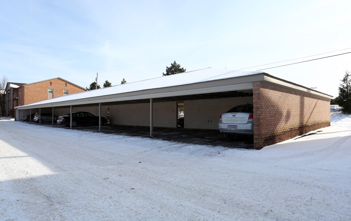 Carriage Hill Boardman in Youngstown, OH - Building Photo