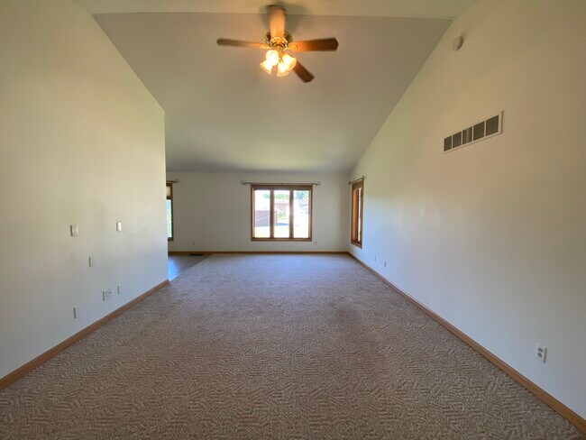 295 Walton St in Millville, MN - Building Photo - Building Photo