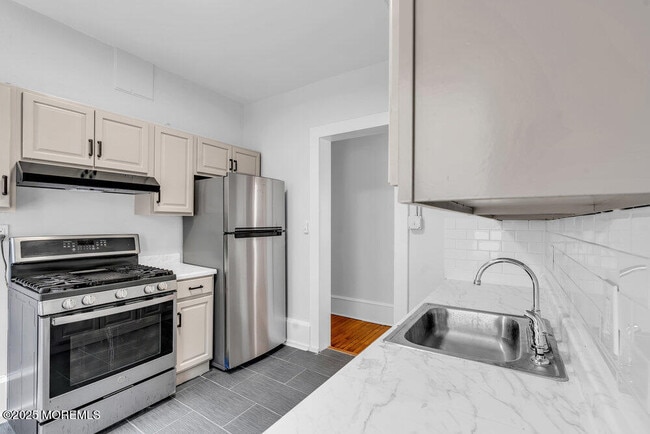 property at 807 Bond St