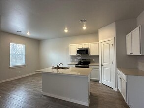 16990 Buck Cir in Oklahoma City, OK - Building Photo - Building Photo
