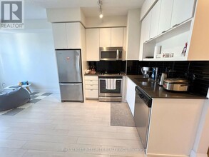 18-1918 Graydon Hall Dr in Toronto, ON - Building Photo - Building Photo