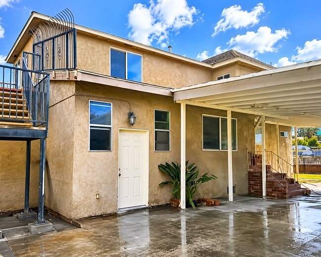 property at 860 S Gregory St