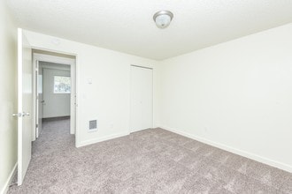 Bryant Village in Vancouver, WA - Building Photo - Building Photo