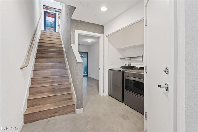 property at 2007 Yaupon Ave