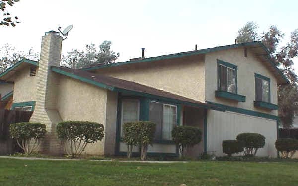 1061 Bennington St in Upland, CA - Building Photo - Building Photo