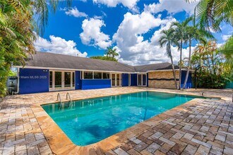 11728 SW 97th St in Miami, FL - Building Photo - Building Photo